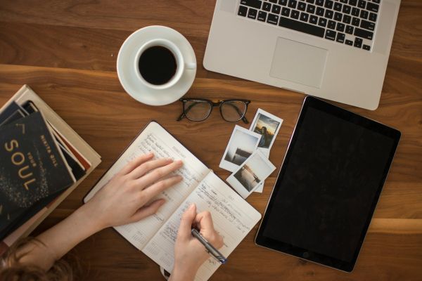 Guide pour trouver la meilleure agence de rédaction à Paris